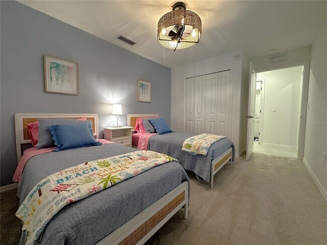 Building Photo - 14221 Heritage Landing Blvd