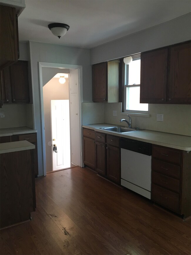 Building Photo - 1578 Washington Ave