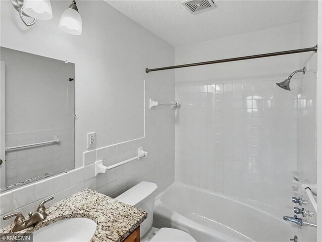 Building Photo - 2727 W 43rd St