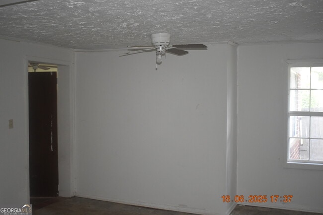 Building Photo - 803 Grosso Ave