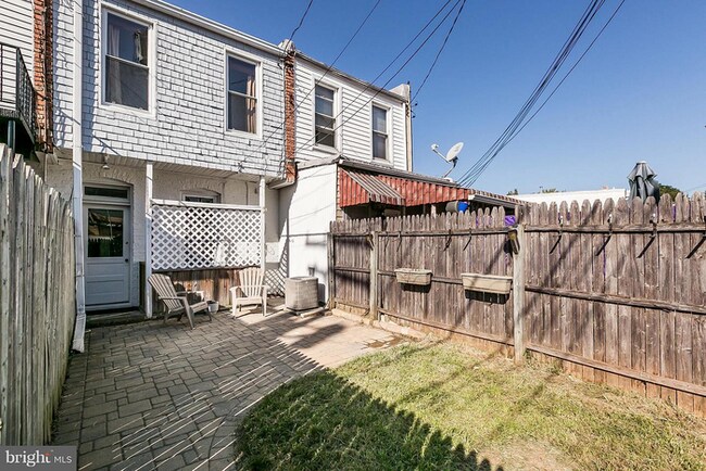 Building Photo - 3 Bedroom in a GREAT AREA