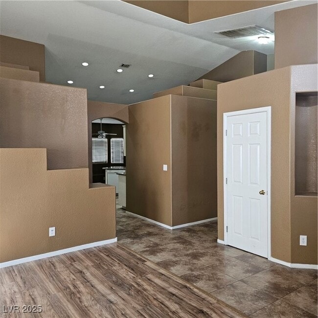 Building Photo - 9100 Valley of Fire Ave