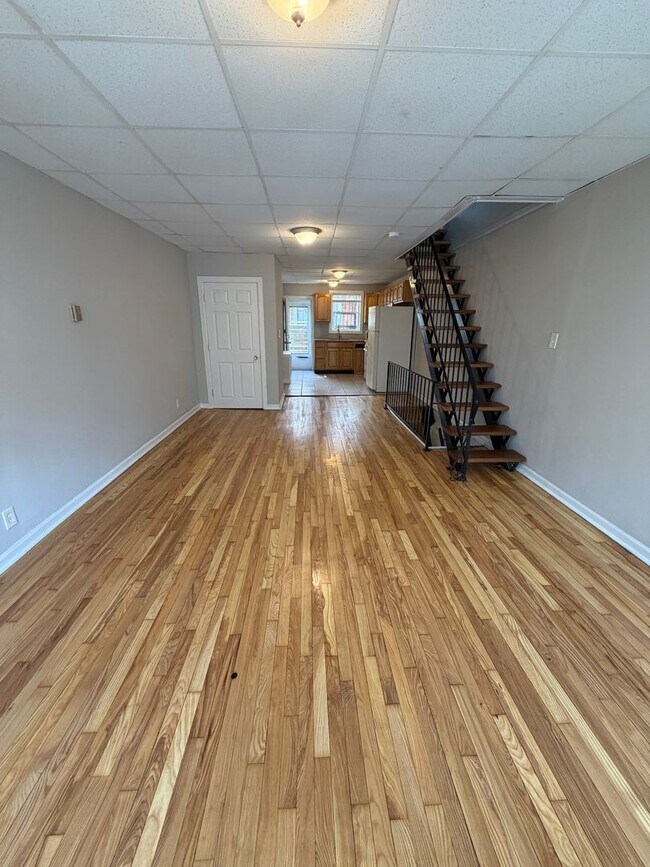 Building Photo - Move-In Ready 3BR/1BA South Philly Rowhome with In-Unit Laundry — 3BR Housing Choice Vouchers Wel...