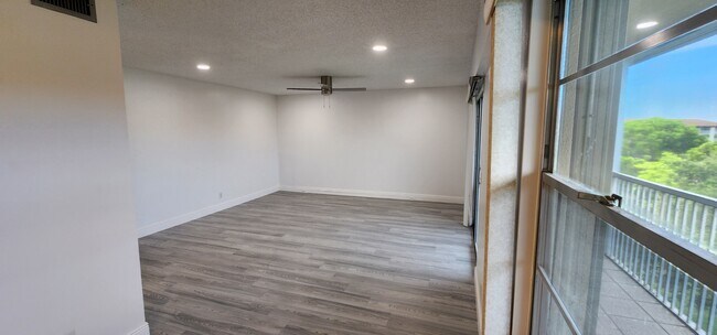 Building Photo - 801 SW 133rd Ter