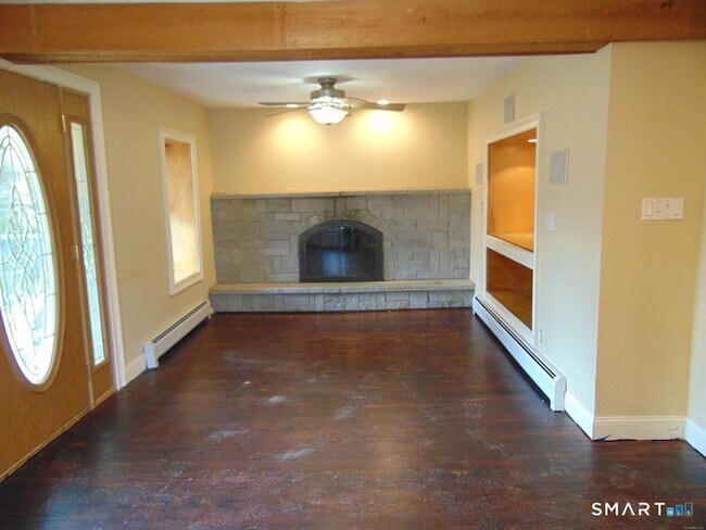 Building Photo - 446 Fall Mountain Rd
