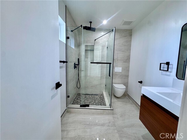 Building Photo - 10787 Las Lunitas Ave