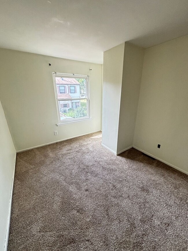 Building Photo - 3br Home for rent in Bethlehem, PA