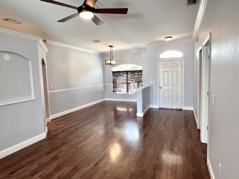 Building Photo - 6614 68th St E