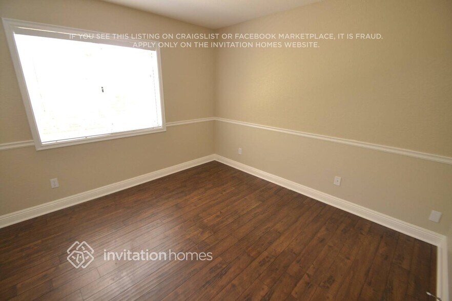 Building Photo - 3120 Crowne Dr