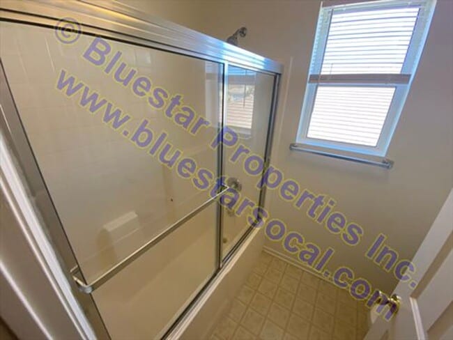 Building Photo - Beautiful 2 Story Home with 3 Car Garage In Victorville