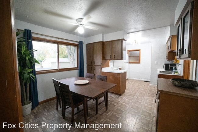 Building Photo - 2 br, 1 bath House - 244 4th Street