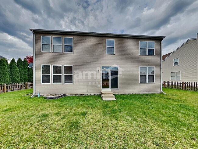 Building Photo - 1300 Broadlawn Dr