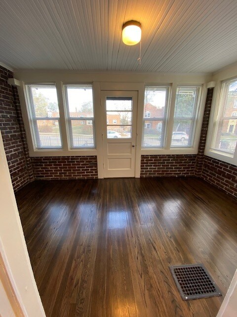 Building Photo - 114 N 38th St