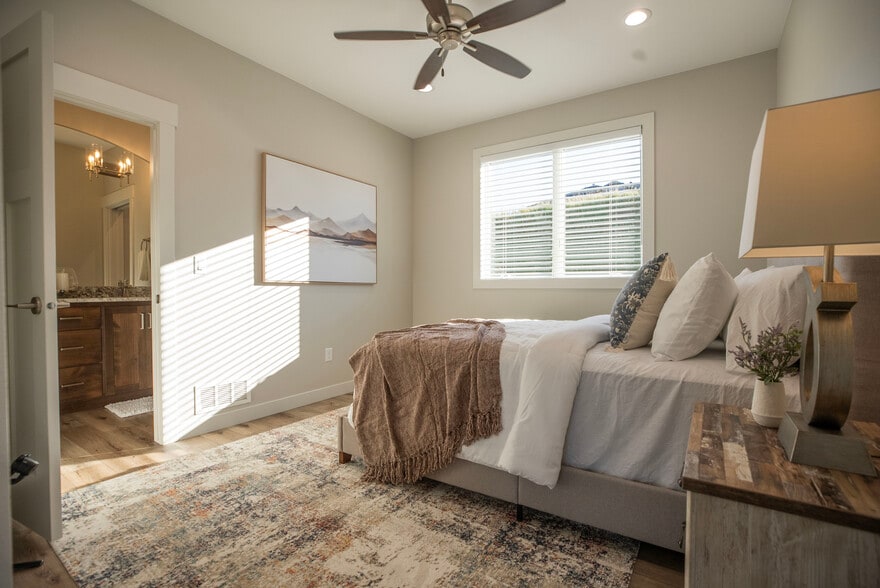 Building Photo - 6201 Tyler Pky