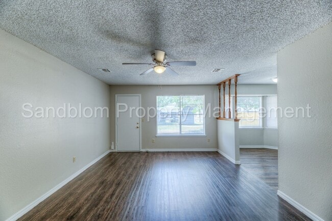 Building Photo - For Lease | Sand Springs | Available Now!