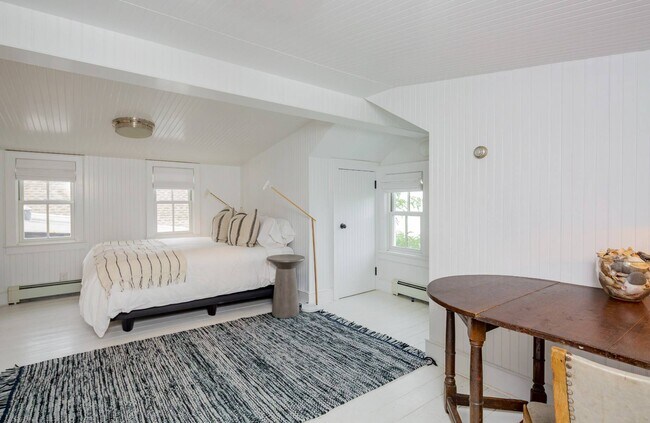 Building Photo - 21 Rawson Rd