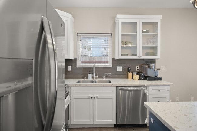 Primary Photo - 2996 39th St