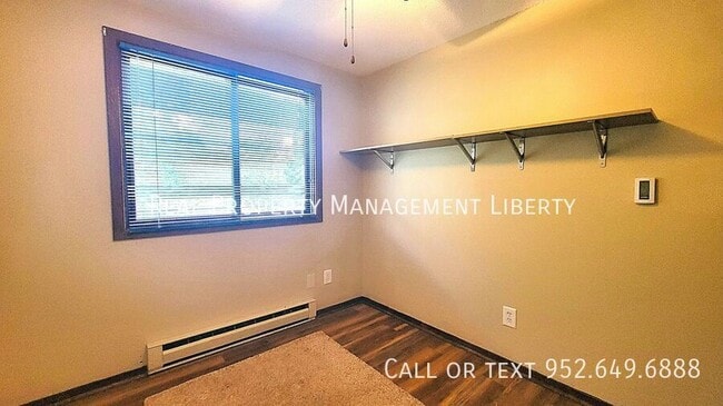 Building Photo - 217 9th St