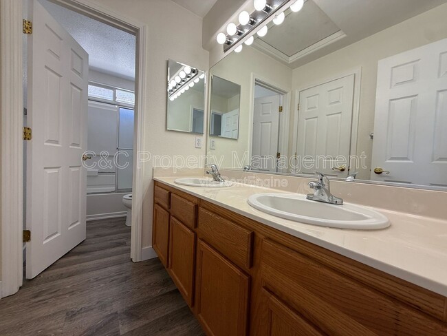 Building Photo - 97 la Jolla St