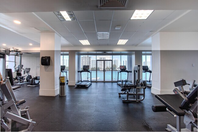 Building Photo - 18021 Biscayne Blvd