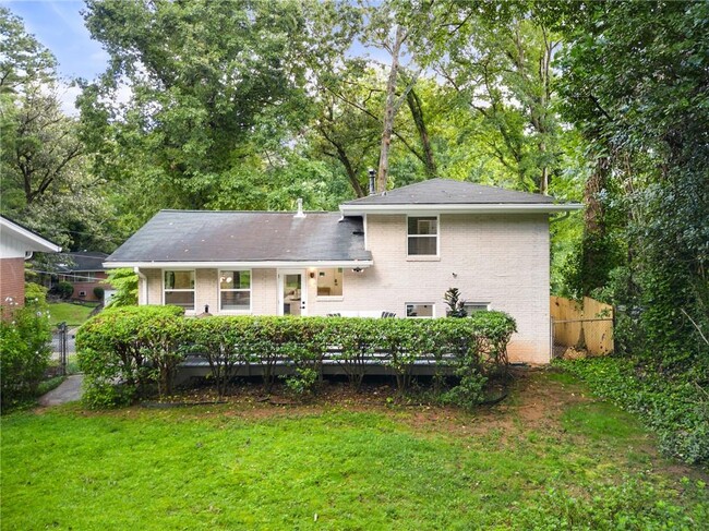 Building Photo - 500 Collier Ridge Dr NW