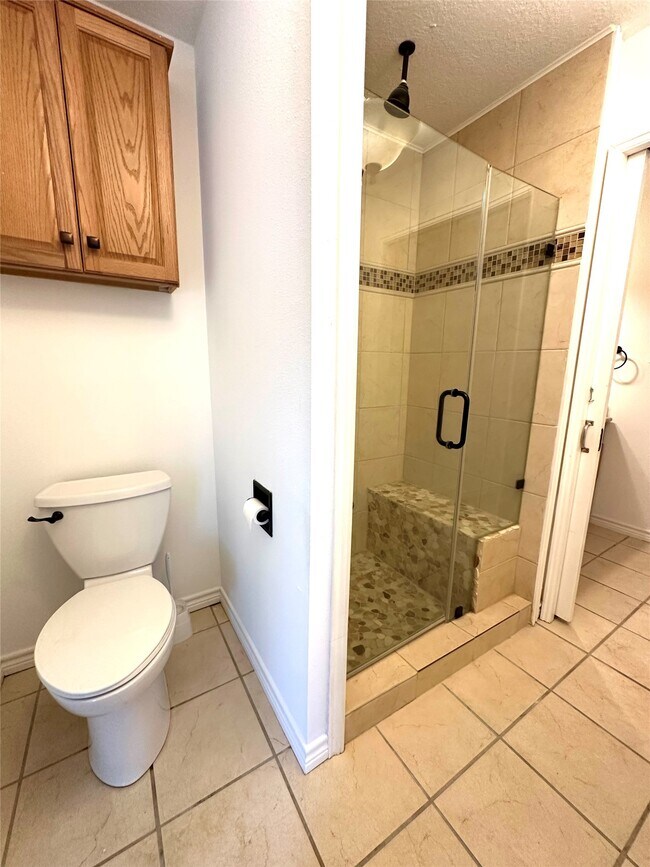 Building Photo - 24914 Aughton Ct