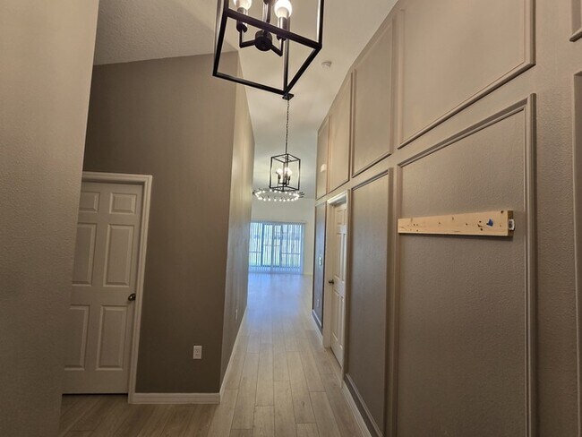 Building Photo - Beautiful 3/2/2 SF Home For Rent in Davenport, FL $2199