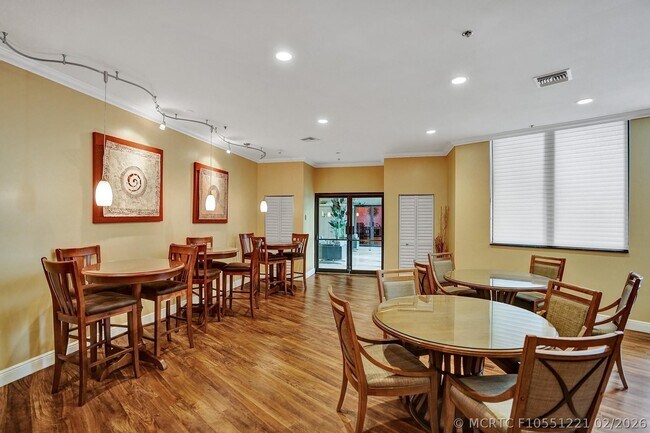 Building Photo - 1361 S Ocean Blvd