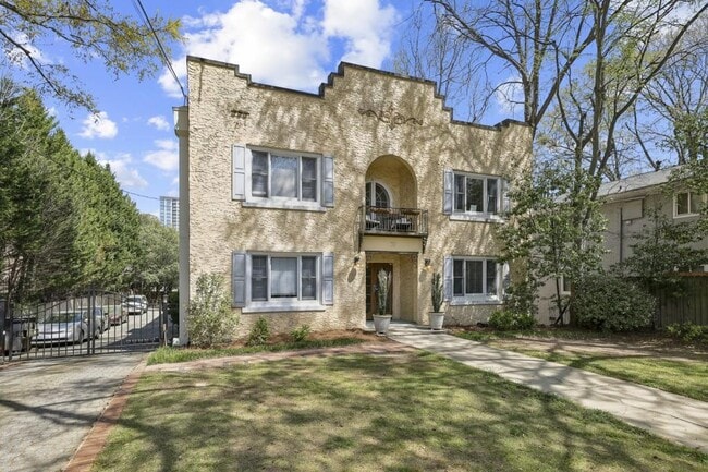 Building Photo - 70 Sheridan Dr NE