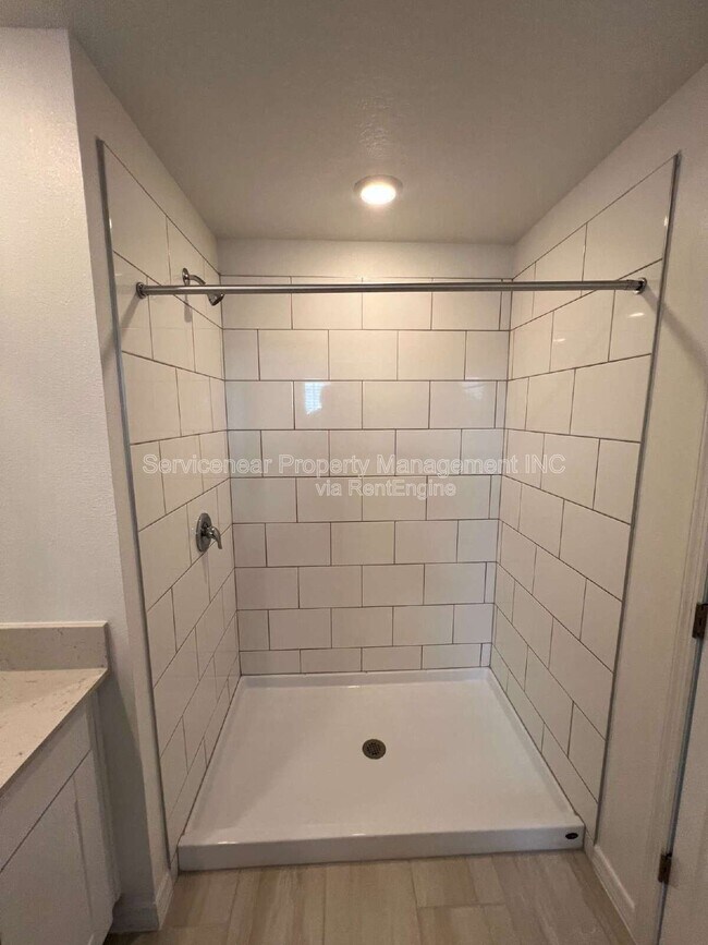 Building Photo - 13088 Empress Jewel