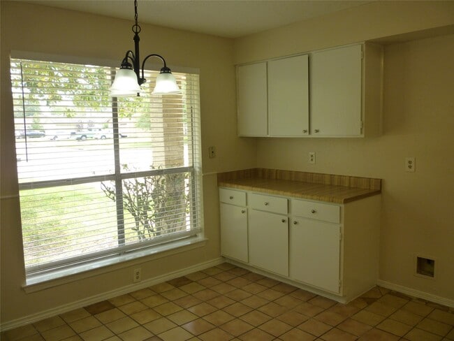 Building Photo - 7207 Grackle Dr