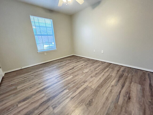 Building Photo - 1118 82nd St