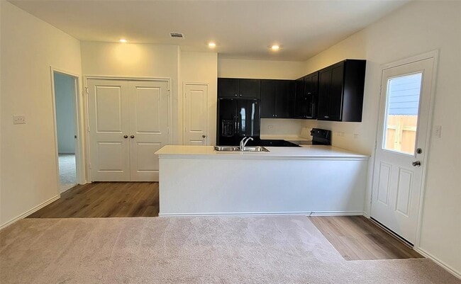 Building Photo - 421 Bullhead Rd