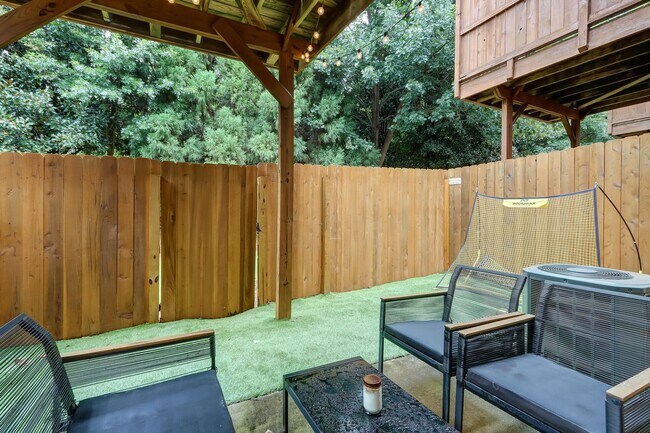 Building Photo - 3 bdrm, 3.5 bath Townhome on the Beltline in Grant Park!