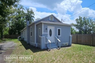 Building Photo - 1730 W 19th St