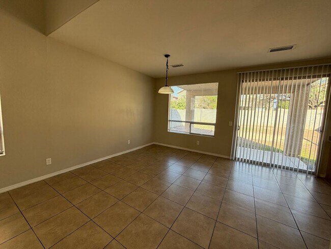 Building Photo - Beautiful Home for Rent in Avondale!