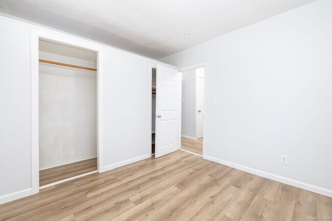 Building Photo - 80 Belden St