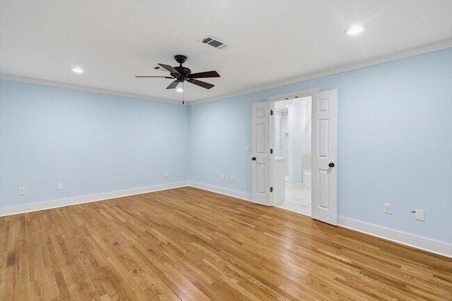 Building Photo - 117 McCree Dr