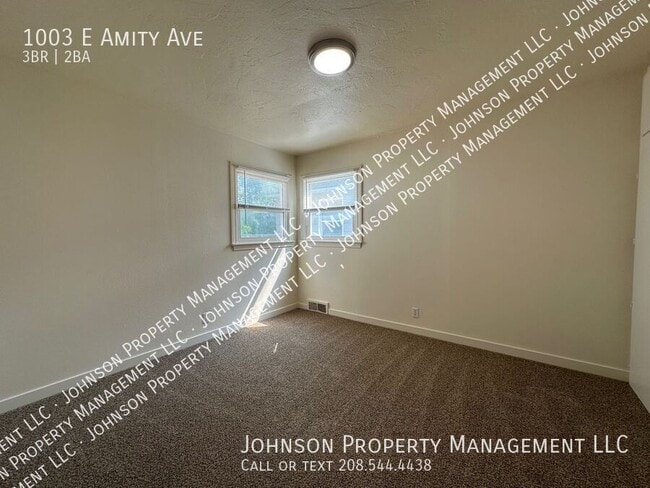 Building Photo - 1003 E Amity Ave