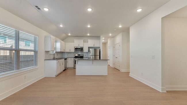 Building Photo - 4246 W Buckaroo St