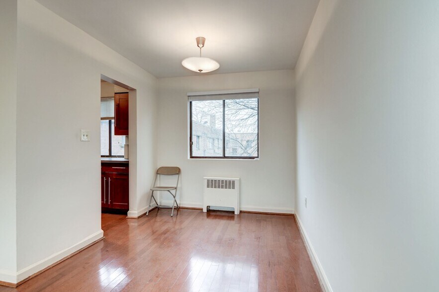 Building Photo - 4733 1st St SW
