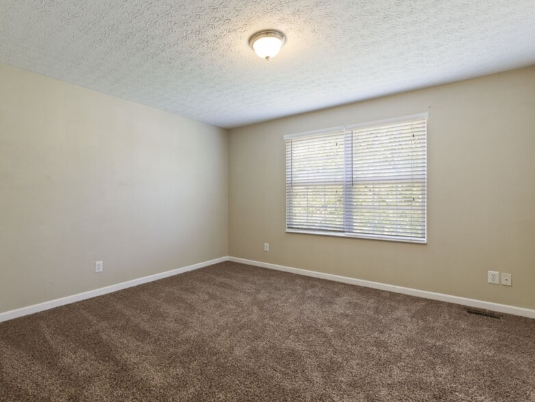 Building Photo - 8475 Amarillo Dr