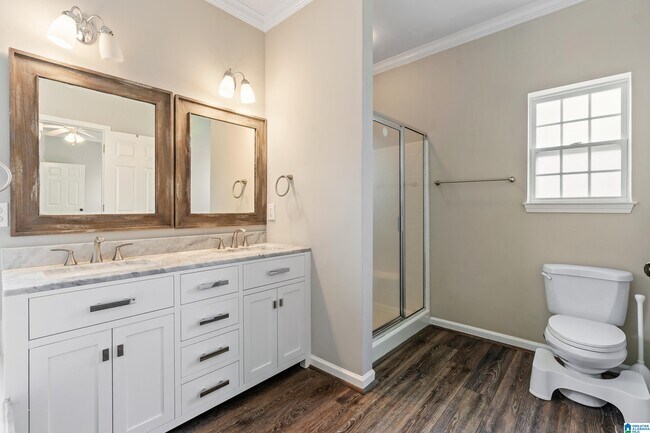 Building Photo - 141 Calumet Dr