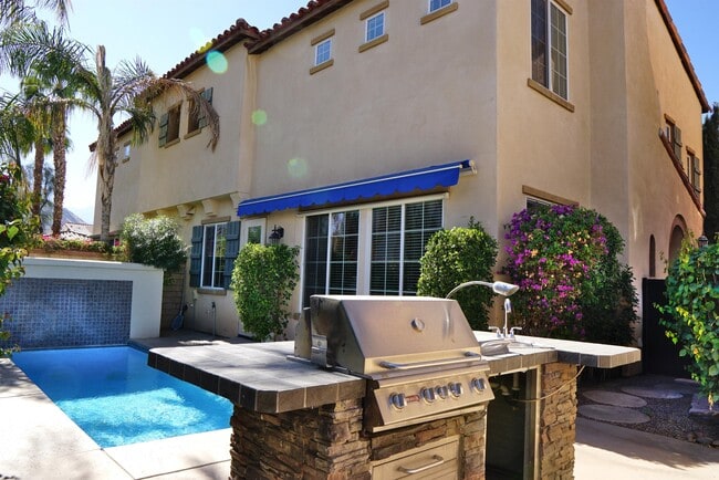 Building Photo - 1816 Pintura Cir W