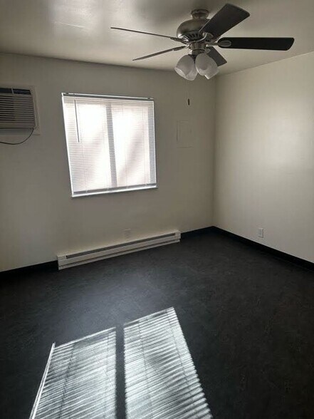 Building Photo - FAIRVIEW - AVAILABLE JULY 2024