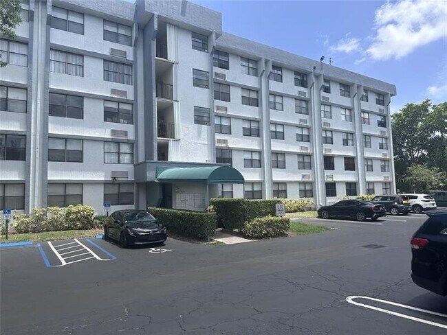 Primary Photo - 2501 Riverside Dr