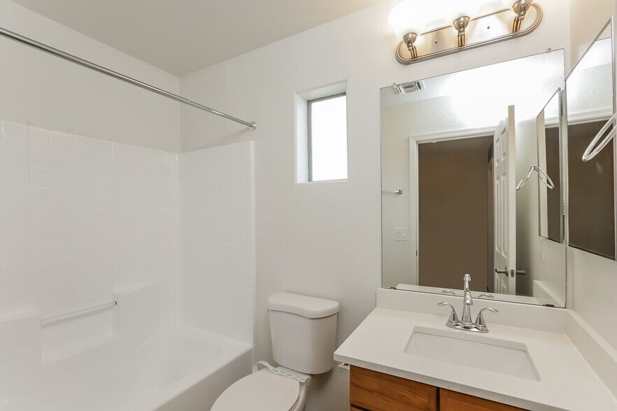 Building Photo - 3733 W Dunbar Dr
