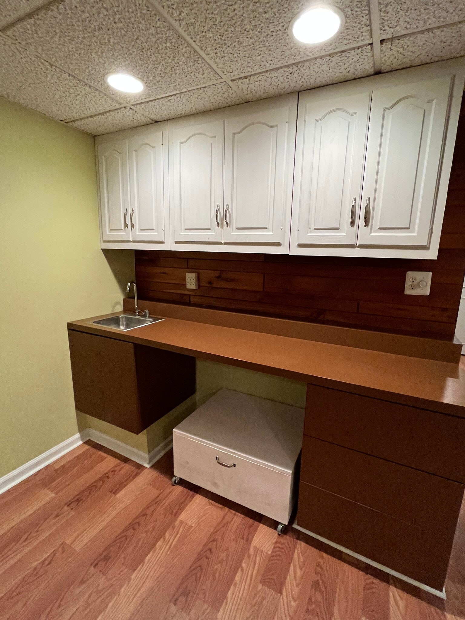 Basement kitchenette - 20519 Sterncroft Ct