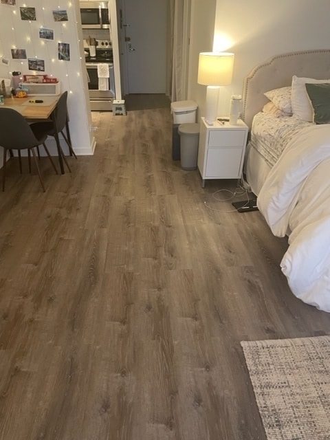 Building Photo - 2650 N Lakeview Ave