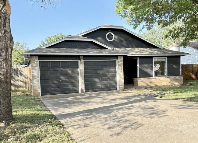 Primary Photo - 3814 Stonecroft Dr